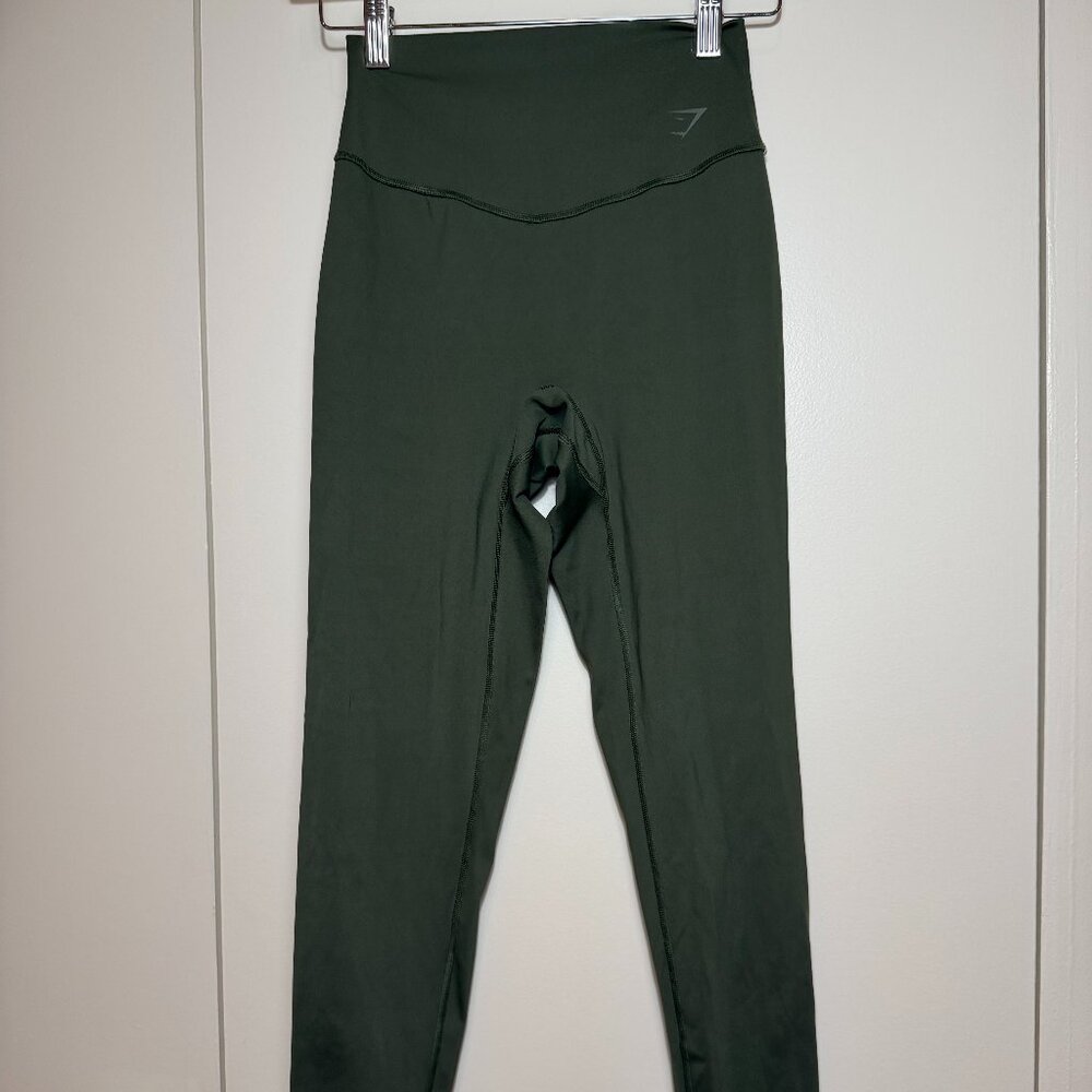 Gymshark Women's High-Waisted Sweat-Wicking Elevate Leggings Green Small Pilates